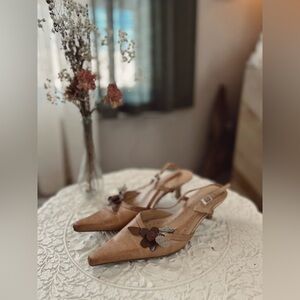 Vintage Spring Pointed Toe Kitten Heals | size 36